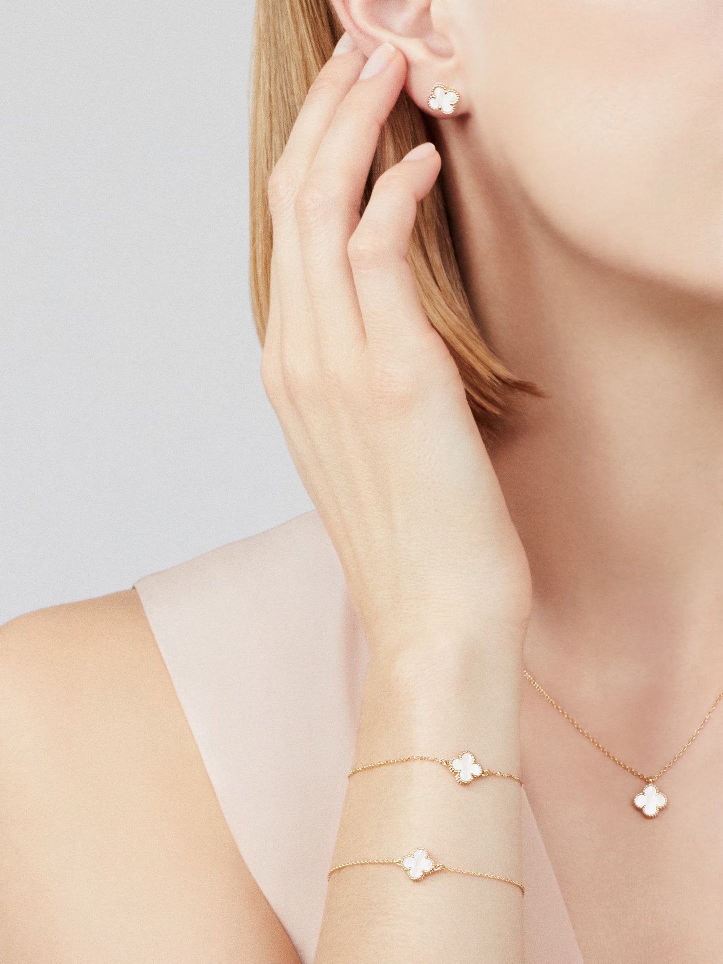 Van Cleef - Sweet Alhambra pendant